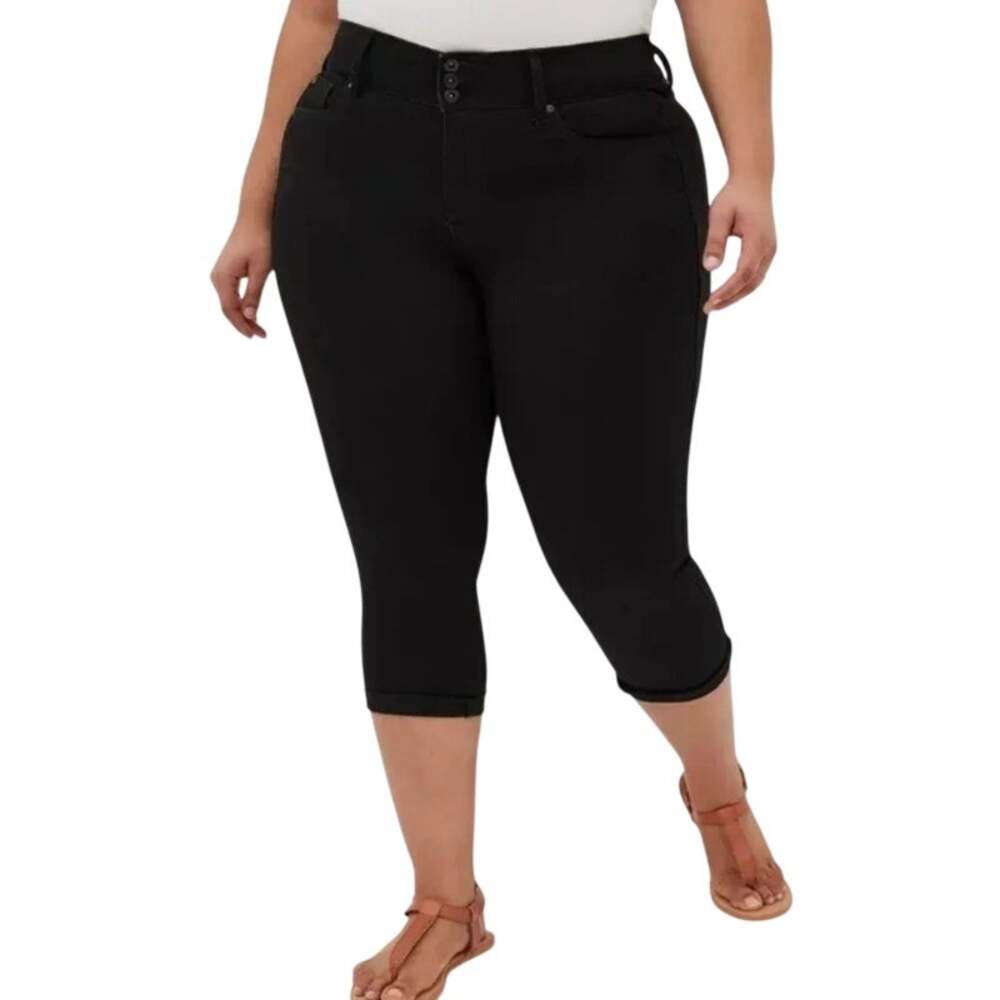 Torrid Super Soft High Rise Crop Jegging, Black Stretch Denim, Plus Size 24W